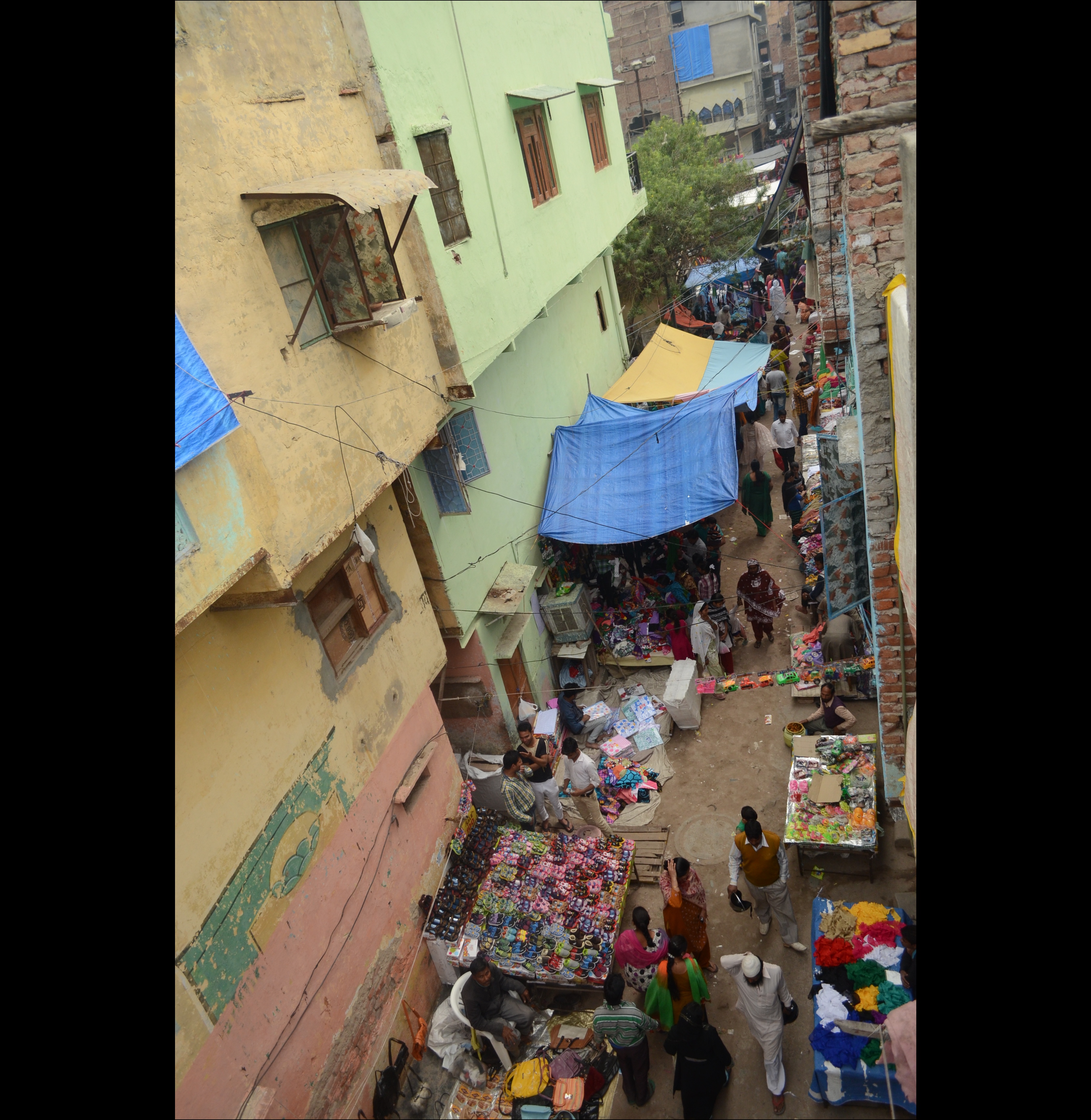 Top view of Shani Bazaar in XYZ Colony 